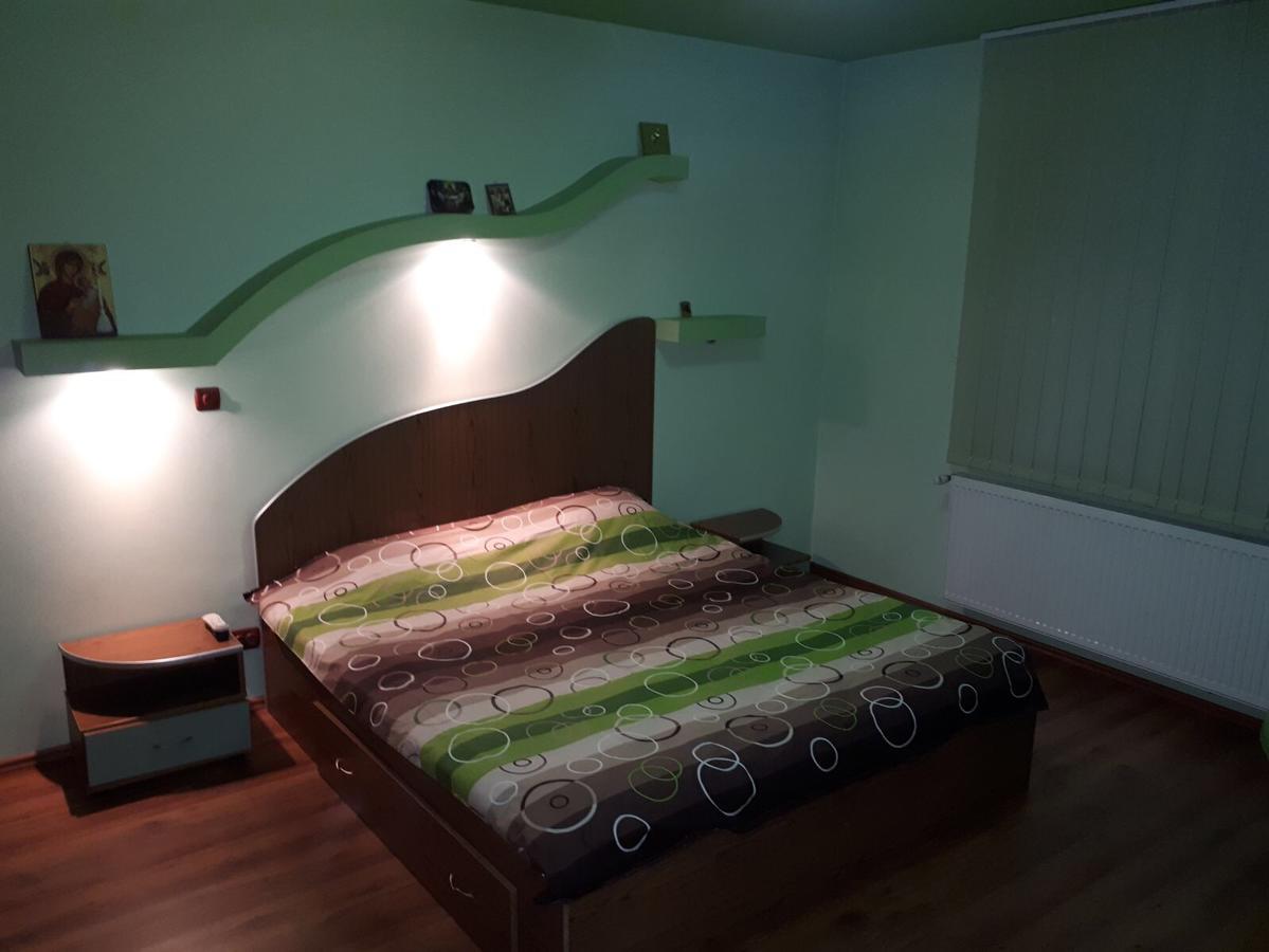 Casa De Vacanta Pârâul Rece Buitenkant foto